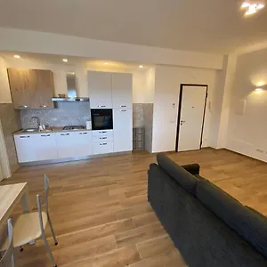  Apartment Viriamo House Roma